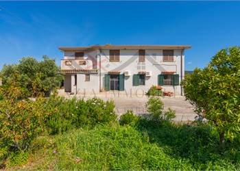 Casa indipendente su due livelli 